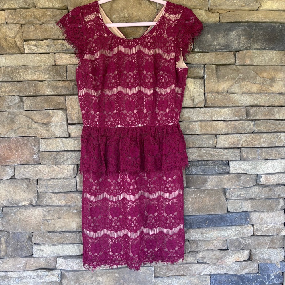 Elegant Lace Dress in Burgundy